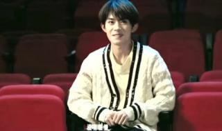 杨紫GQ盛典可爱营业 杨紫GQ盛典可爱营业